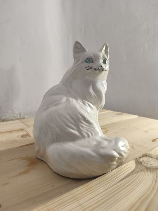 Vând bibelou ceramica pisica