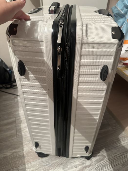 Чемодан самый большой размер