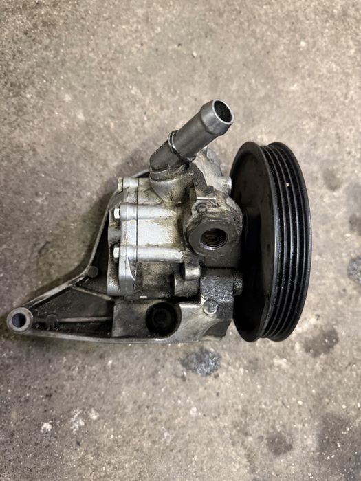 Хидравлична помпа за BMW E8x и E9x