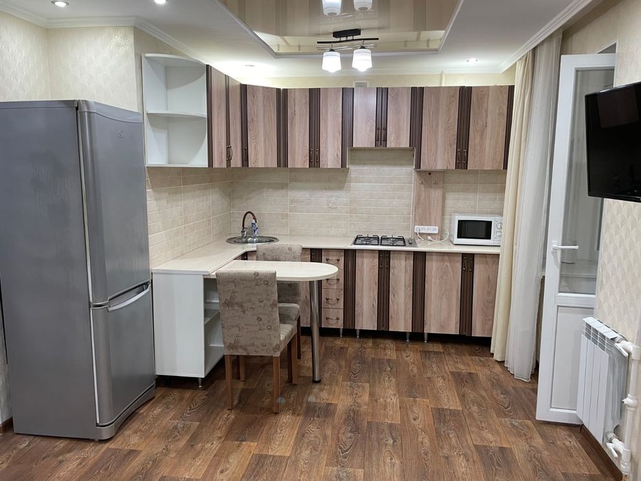 Продаётся 1 комн на Революции ремонт