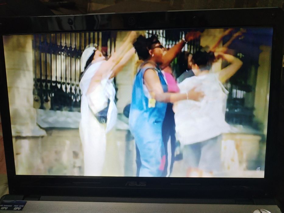 Vand laptop Asus I3, ssd