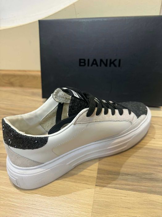 Кецове в бяло с боркат - BIANKI