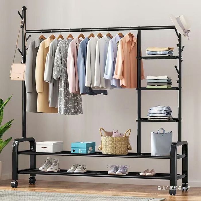 Гардеробная вешалка с полками