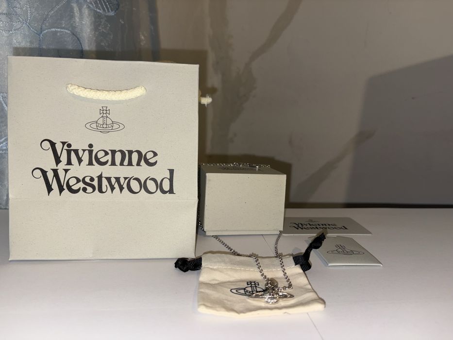 Colier Vivienne Westwood Mini Bas Relief Silver – Nou / Set Complet