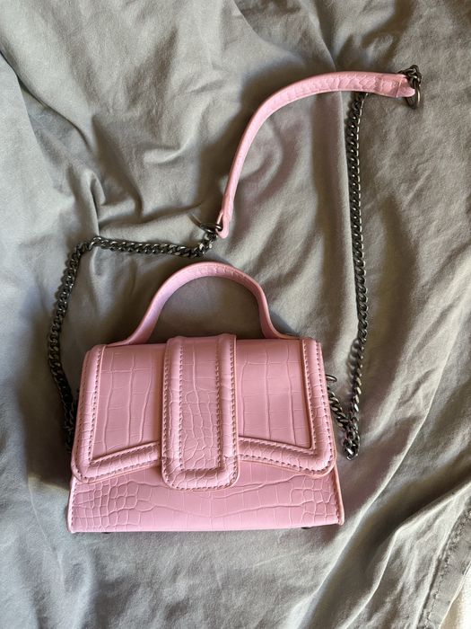 розова чантa Zara