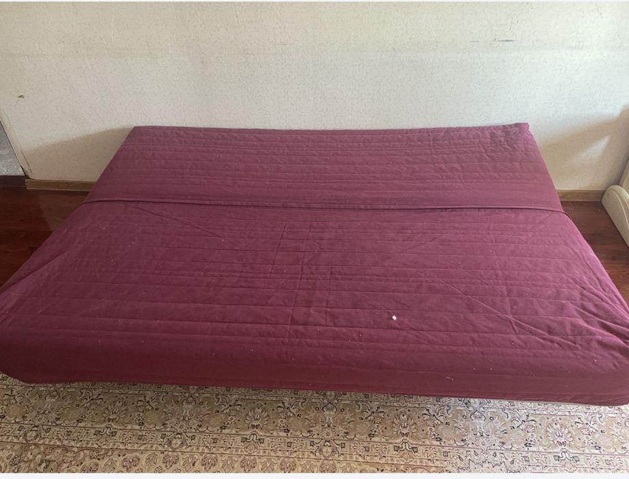 Диваны + в подарок трюмо туалетный столик