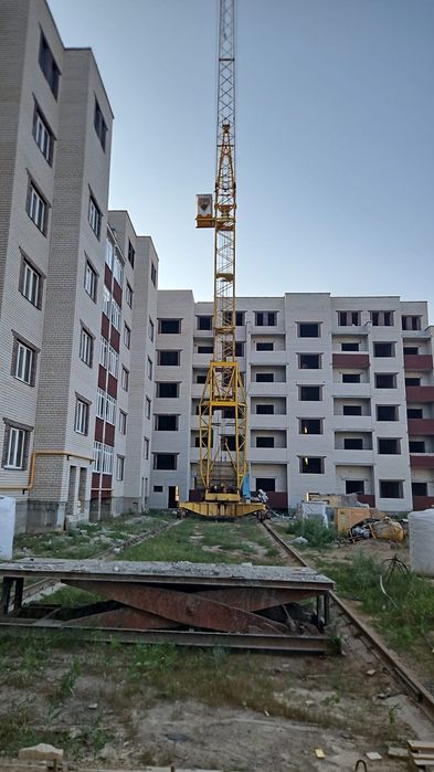 Строительный башенный кран