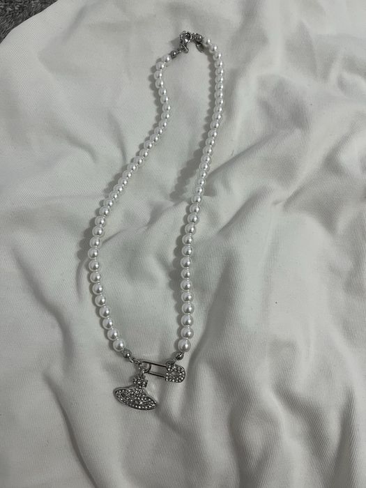 Lantisor cu Perle Vivienne Westwood Iced Out Saturn