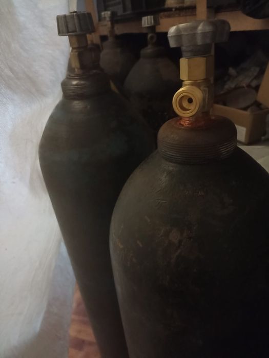 Продам Углекислота Кислород баллоны