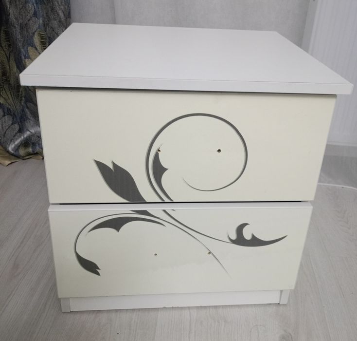 Продам комот и две тумбы