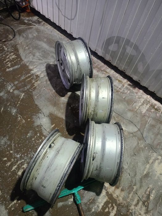 Продам диски на 16