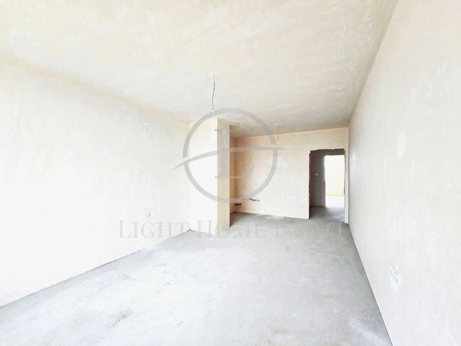 Продава се Тристаен апартамент в Пловдив, Тракия - 110 кв.м за 765 €/кв.м - Снимка #1