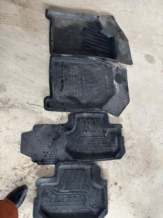 Коврик машинаға