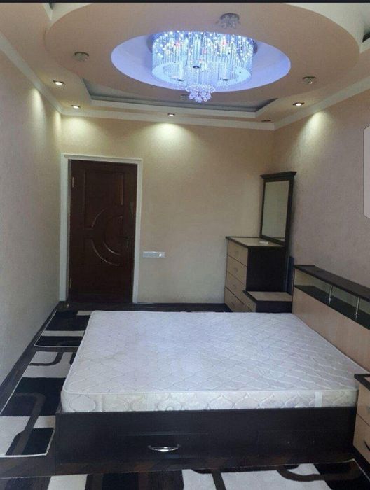 Hamid Olimjon metrosi yaqnida arenda