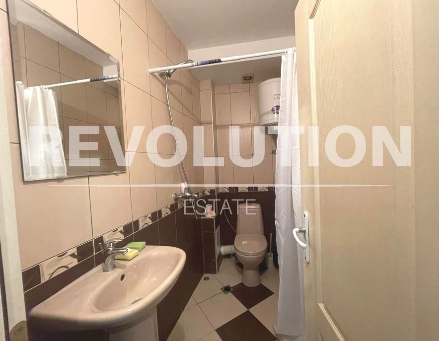 Дава се под наем Двустаен апартамент в Варна, Център - 30 кв.м за 400 € - Снимка #5