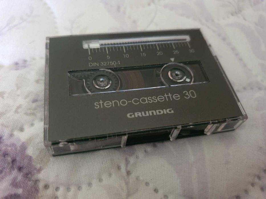 диктофон GRUNDIG stenorette 2000