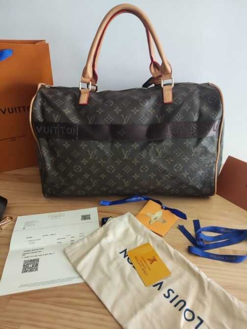 In stoc voiaj, geanta sport piele Louis Vuitton 1109.7