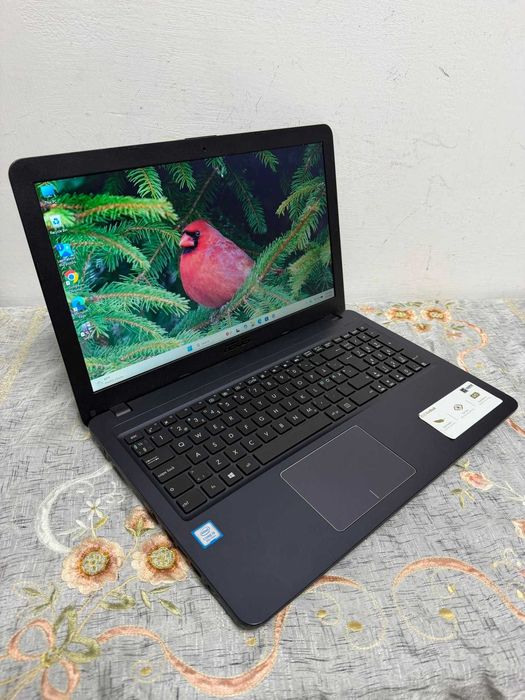 Laptop Asus VivoBook X542 - 15,6 FHD Core i5 8250u 8GB ddr4 -256GB SSD