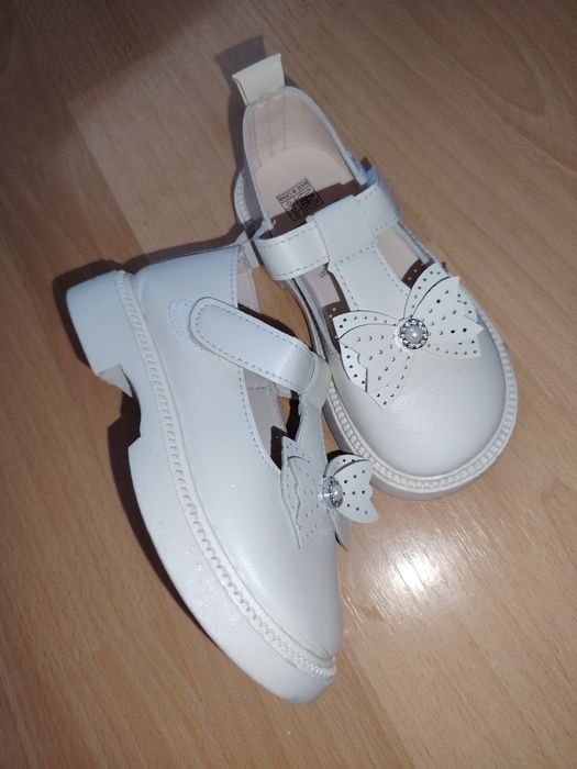 Pantofi eleganti fete