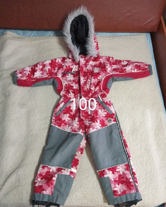 Vând combinezon 100