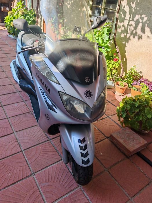Yamaha majesty 400