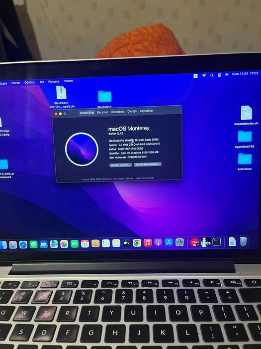 Продавам Macbook pro 2015 13