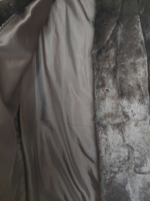 Haina din blana naturala