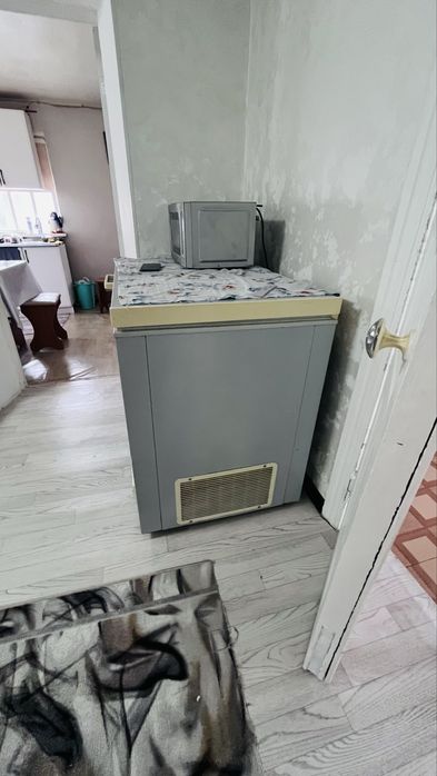 Продам морозильник