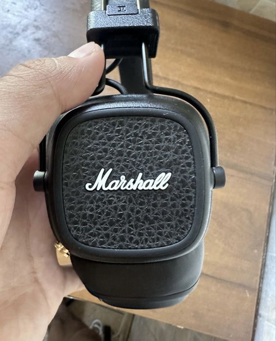 Наушники Marshal  V