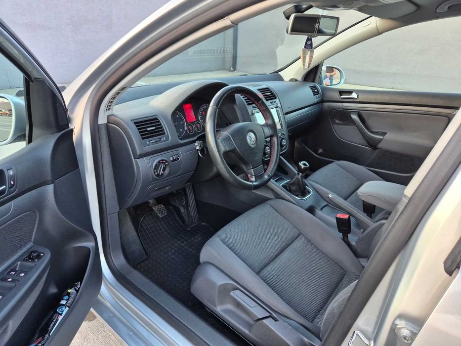 Vând, Volkswagen Golf 5, 1.9 TDI