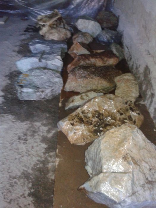 Метеорит, окатыш и другие камни