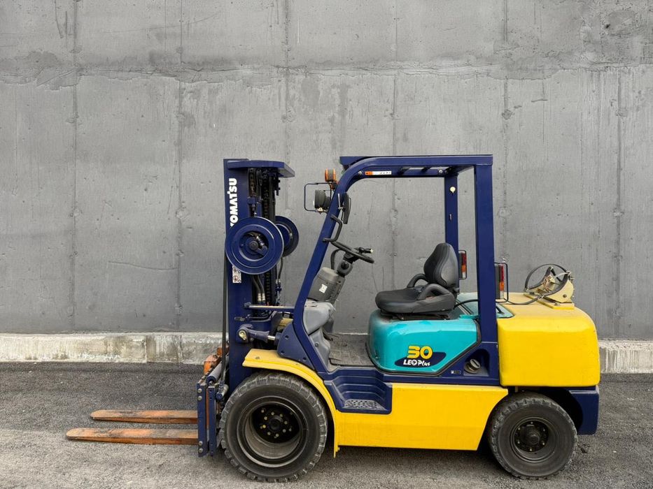 Вилочный Погрузчик Komatsu FG30HT