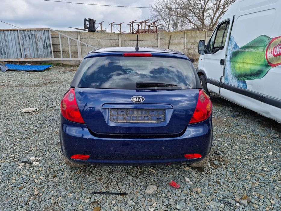 Dezmembrari  Kia CEED (ED)  2006  > 2012 2.0 CRDi 140 Motorina