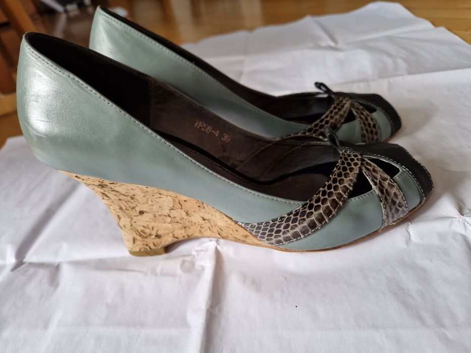 Pantofi albastri cu toc ortopedic din pluta