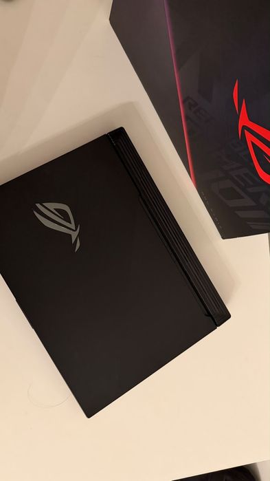 Ноутбук игровой Asus rog