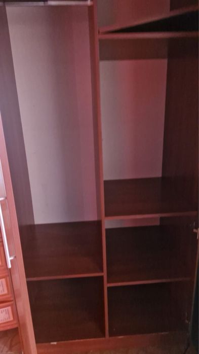 Продам кровати и шкафы