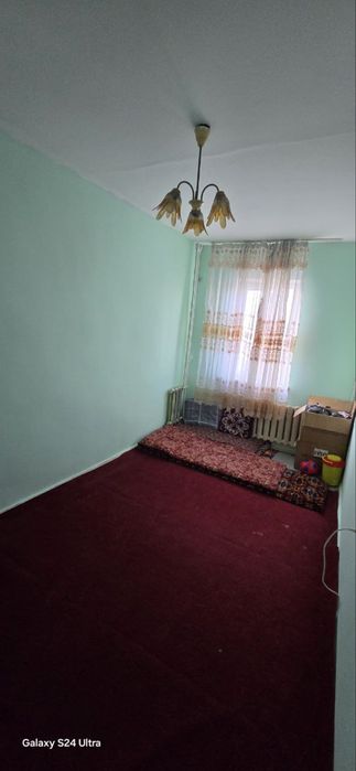 Kvartira sotiladi  31 kvartil 3 xona  srochna sotiladi