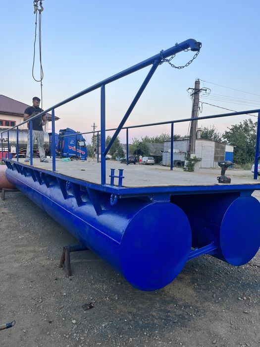 Vand pontoane metalice plutitoare