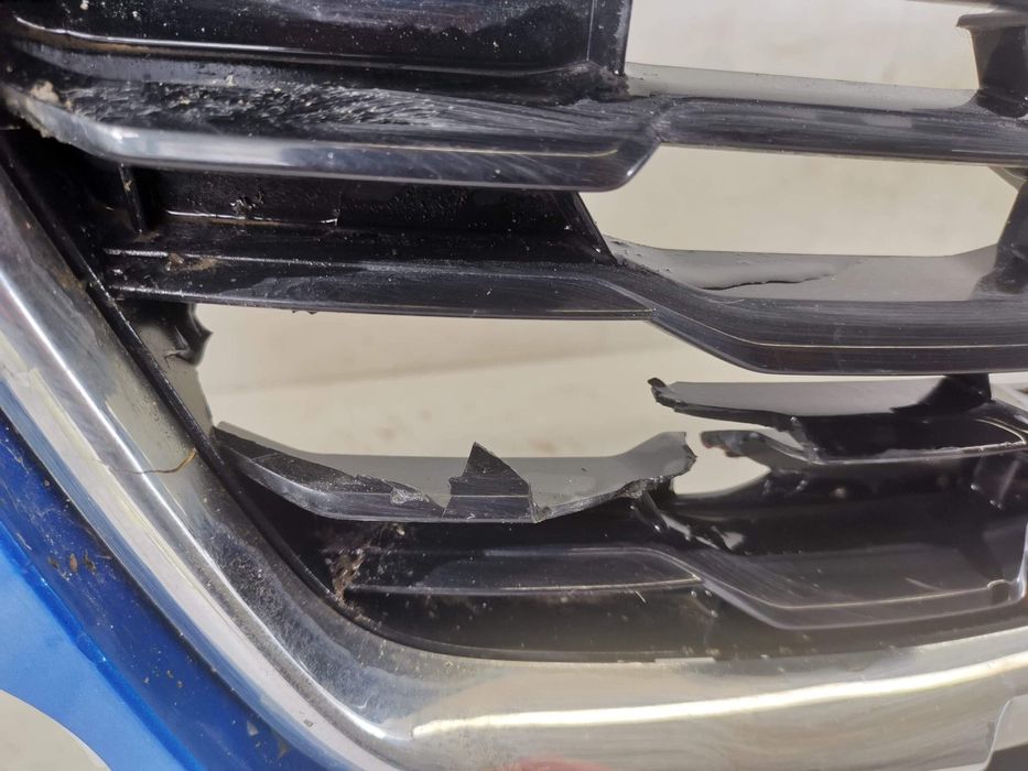 Предна броня с решетка Форд Пума / Ford Puma 2 Оригинална, в добро със