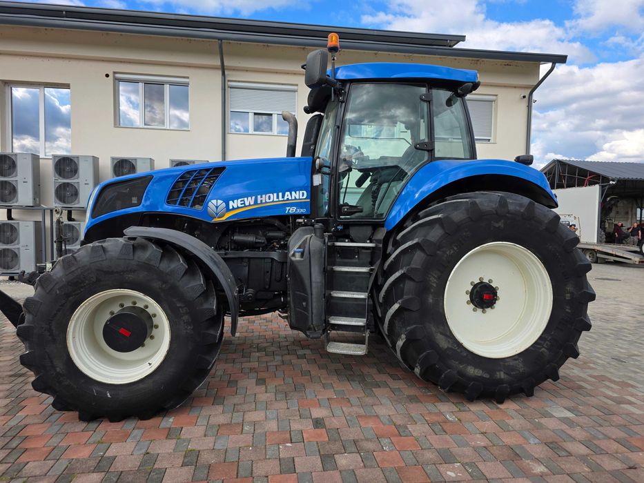 Tractor New Holland T8.330