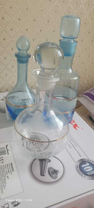 Графины стеклянные для напитков