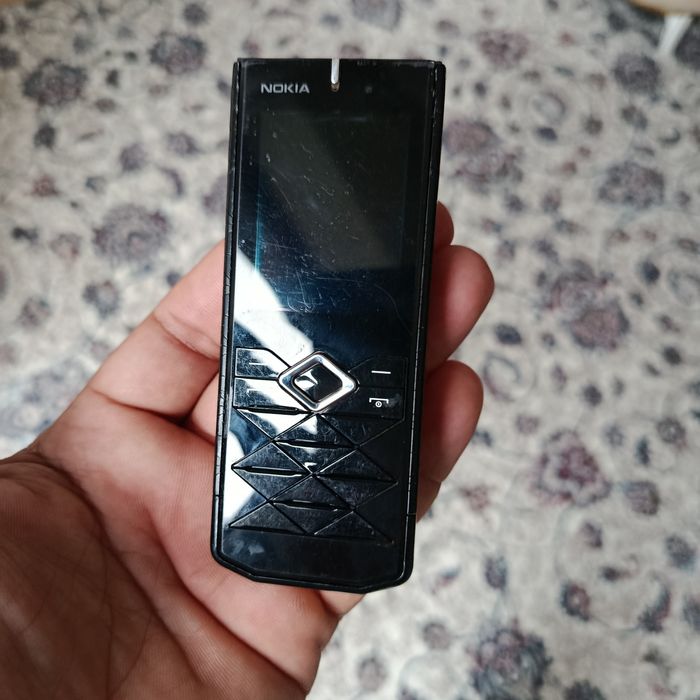 Nokia 7900 holati