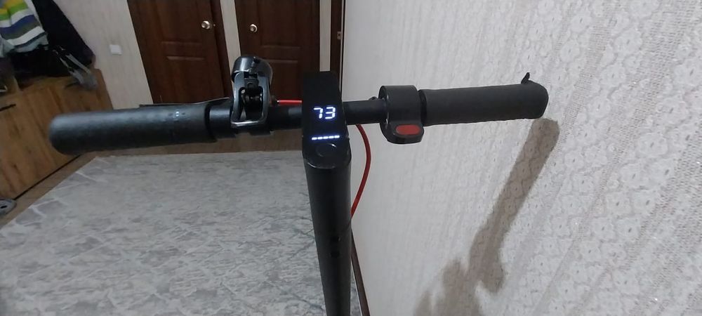 Продам электросамокат Xiaomi365pro