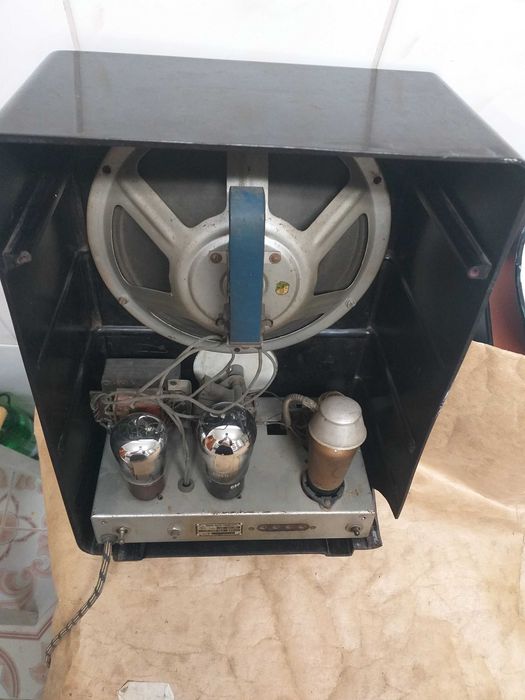 Aparat de radio vechi, din timpul razboiului