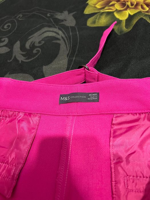 Pantaloni Marks & Spencer Fuchsia Wide Leg – Mărimea 48 EUR