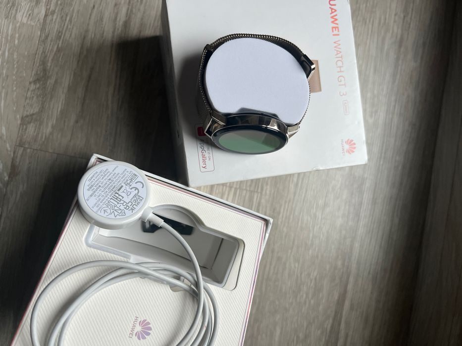 Huawei watch GT 3 gold