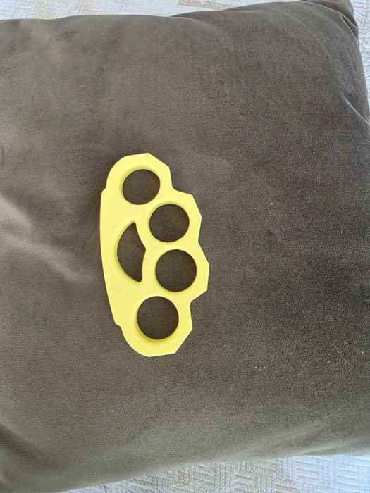 Пластмасов бокс / уред за самозащита