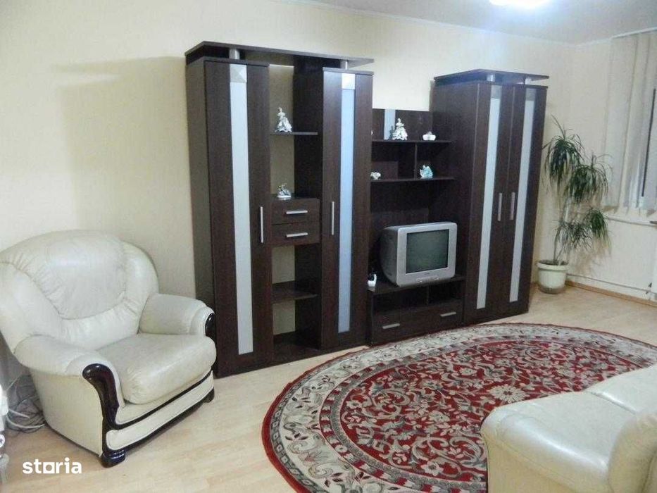 Apartament 3 camere de închiriat Rogerius