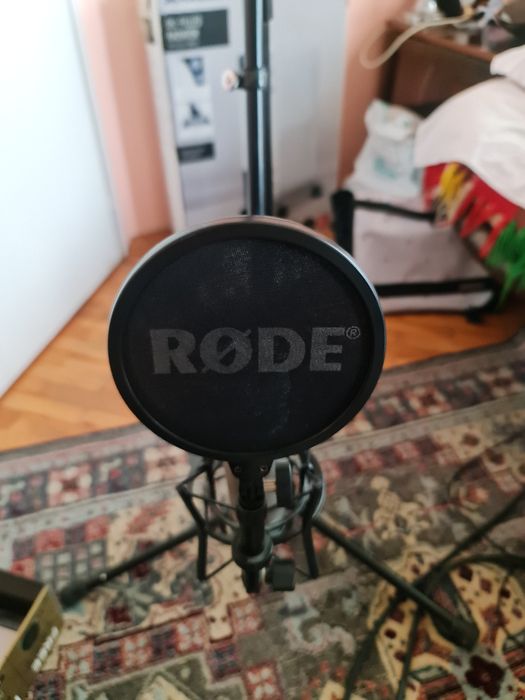 Микрофон RODE NT1