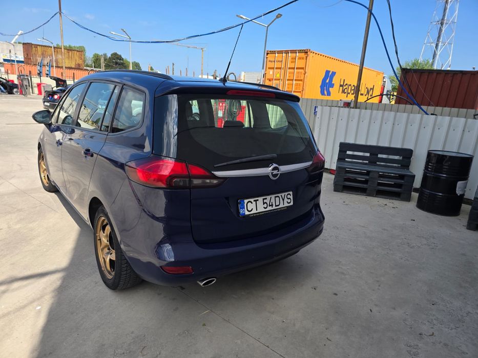 Opel Zafira An 2014  motor 1.9 diesel  7 locuri automata